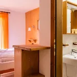 Rifugio Escursionistico Tita Piaz فندق