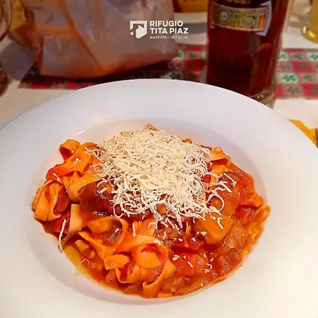 Rifugio Escursionistico Tita Piaz أمبيزو