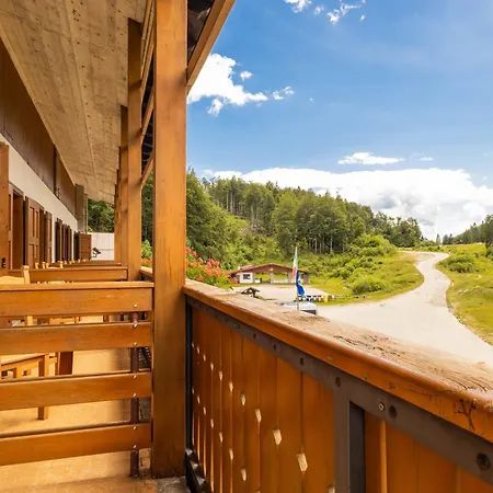 Rifugio Escursionistico Tita Piaz فندق